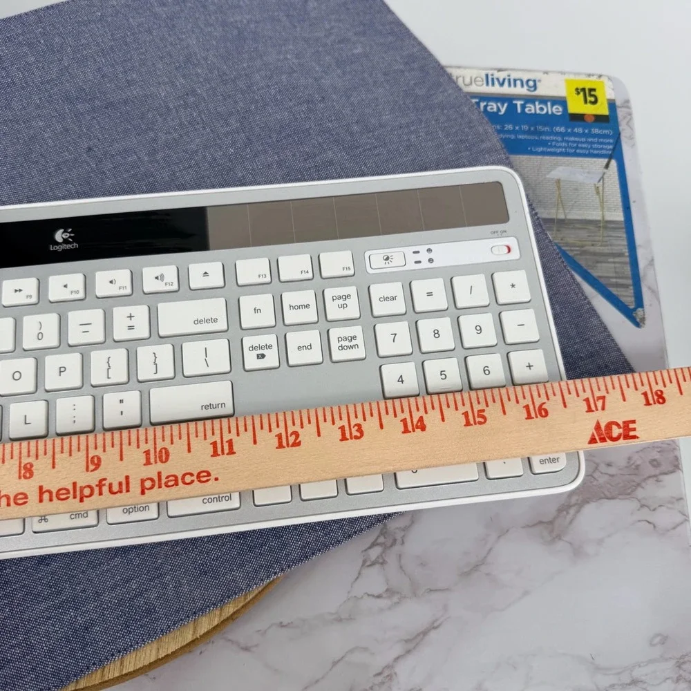 Logitech K750 Wireless Solar Keyboard Mac Silver White Y-R0016‎ Ultra Slim